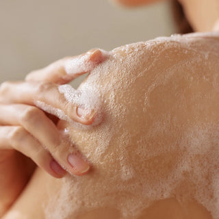 Texture of SOME BY MI AHA BHA PHA 30 Days Miracle Clear Body Cleanser
