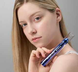 ViveLab Scalp Spioxyl React Shot 400 styled product shot